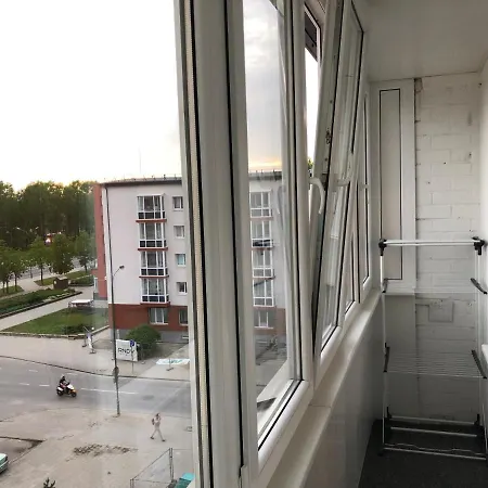 Small Near Center - Self Check In Apartment