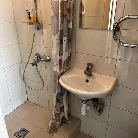 Small Near Center - Self Check In Apartament Kłajpeda