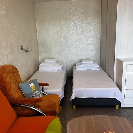 Appartement Small Near Center - Self Check In *